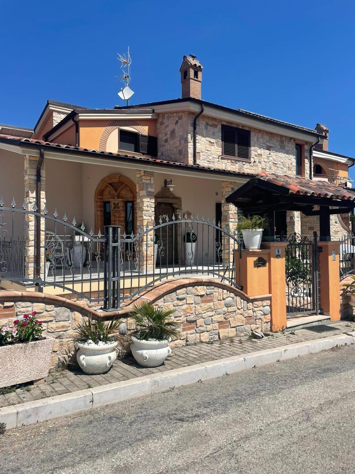 Rosa Dei Venti B&B Petacciato Bagian luar foto